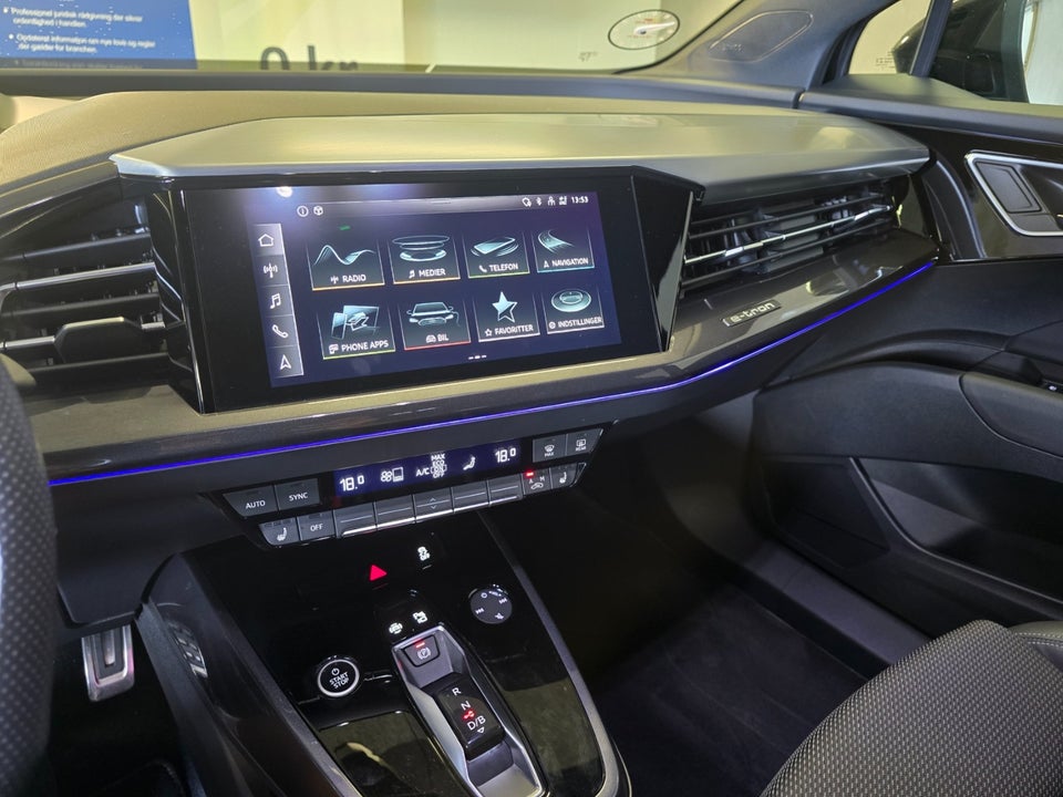 Audi Q4 e-tron 50 S-line quattro 5d