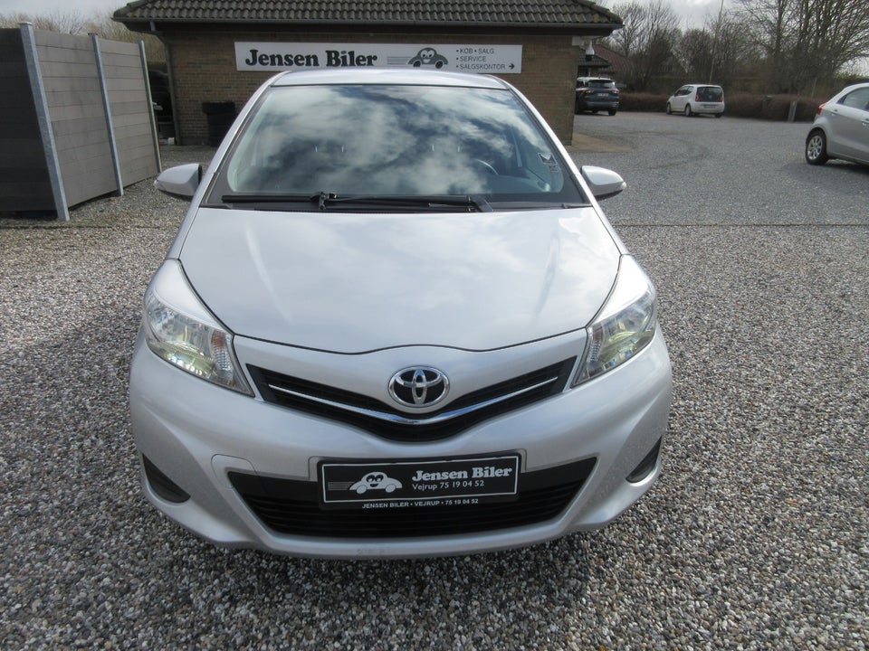Toyota Yaris 1,0 VVT-i T2 Touch 5d