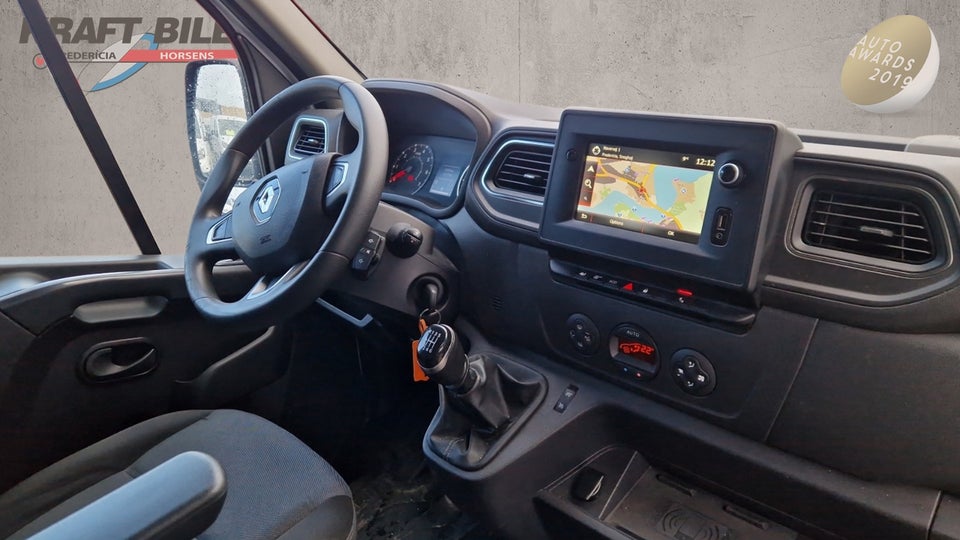 Renault Master IV T33 2,3 dCi 150 L2H2 Kassevogn