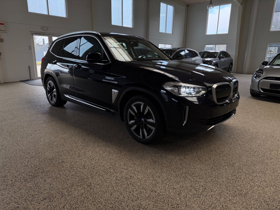BMW iX3 Charged 5d