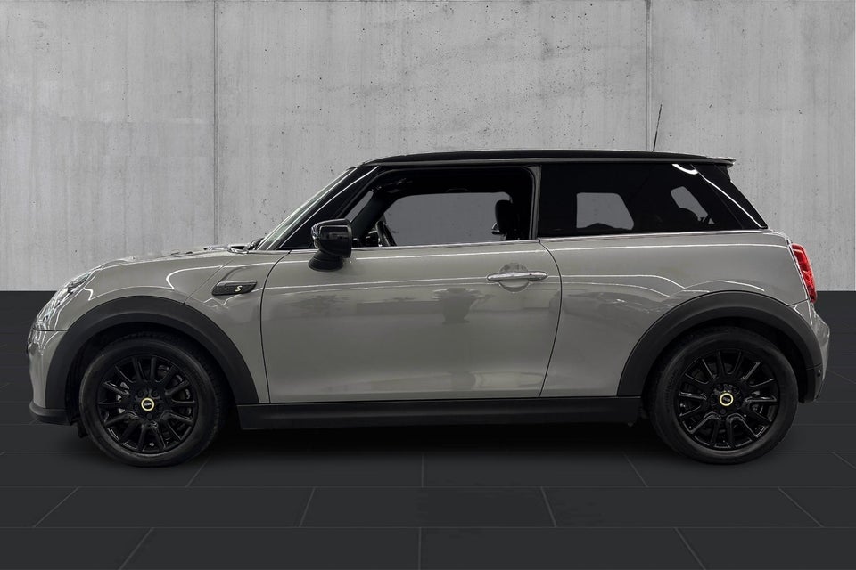 MINI Cooper SE Essential 3d