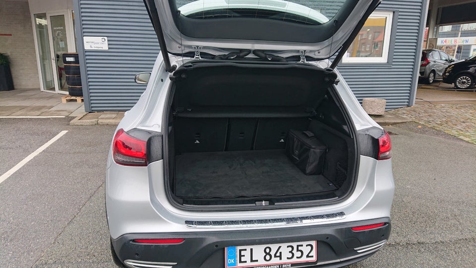 Mercedes EQA250+ Progressive 5d