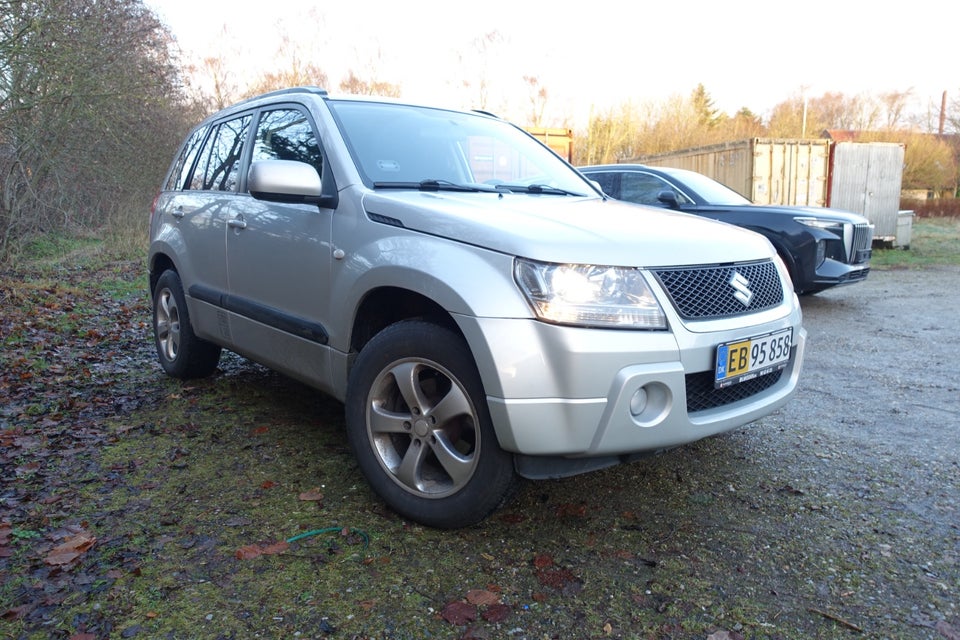 Suzuki Grand Vitara 2,0 GLS aut. Van 5d