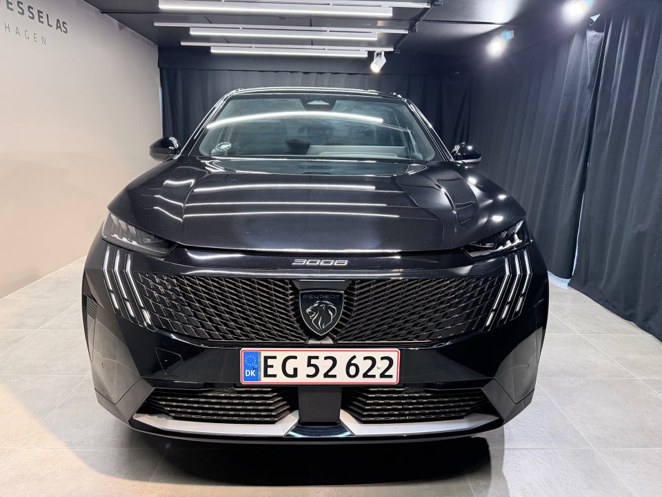 Peugeot e-3008 77 GT 5d