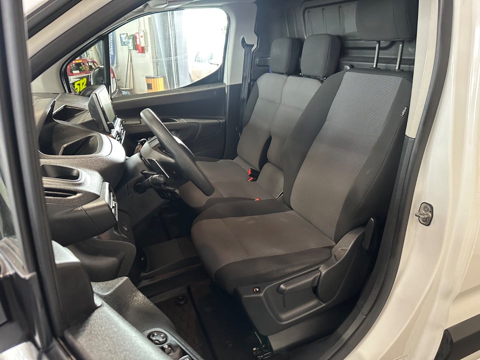 Peugeot Partner 1,5 BlueHDi 130 L2V2 Plus Pro EAT8 Van
