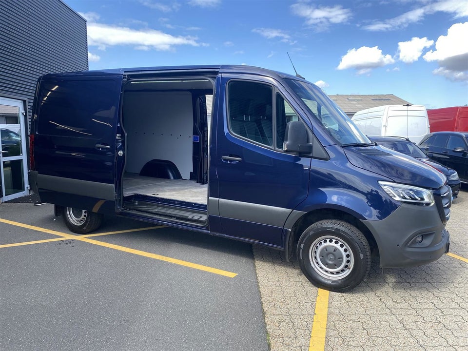 Mercedes Sprinter 319 3,0 CDi A2 Kassevogn aut. RWD