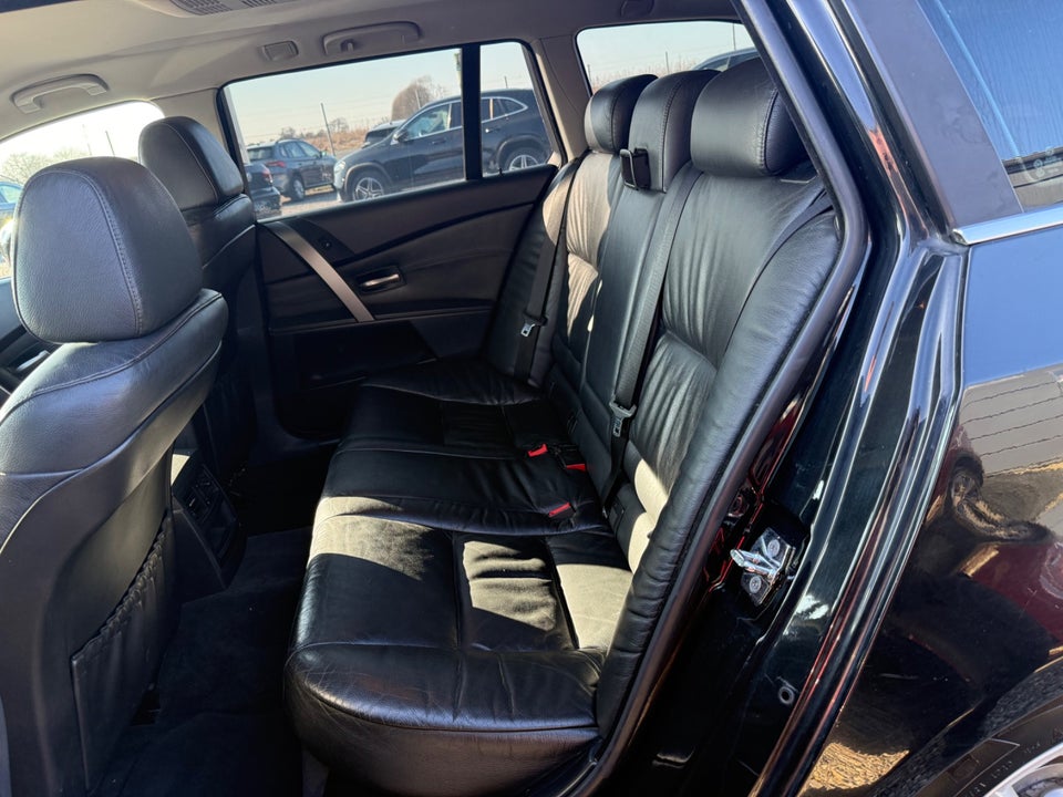 BMW 530i 3,0 Touring aut. 5d