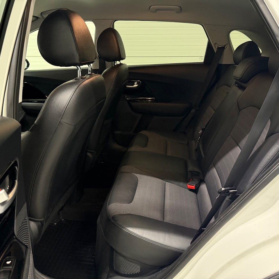 Kia Niro 1,6 HEV Advance DCT 5d