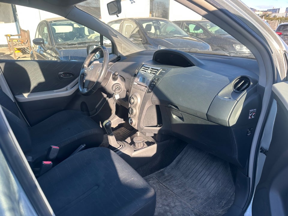 Toyota Yaris 1,0 Luna 5d