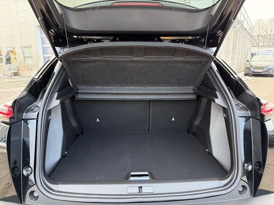 Peugeot e-2008 54 GT 5d