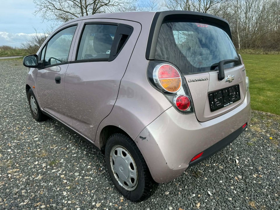 Chevrolet Spark 1,0 LS 5d