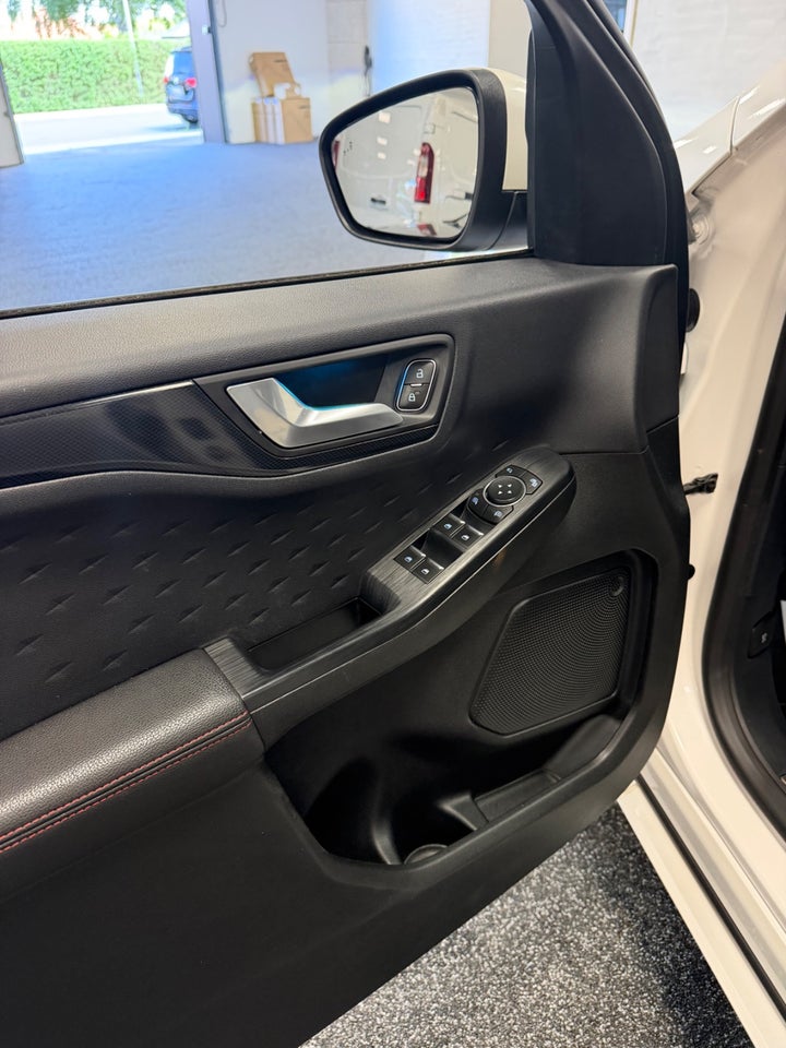 Ford Kuga 2,5 PHEV ST-Line X CVT 5d