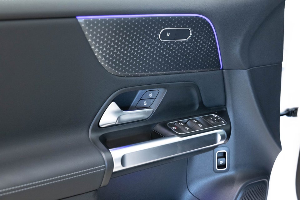 Mercedes EQB350 AMG Advance 4Matic 7prs 5d