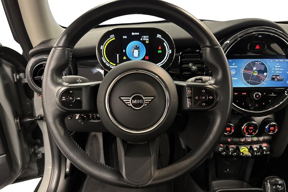 MINI Cooper SE Essential Trim 3d