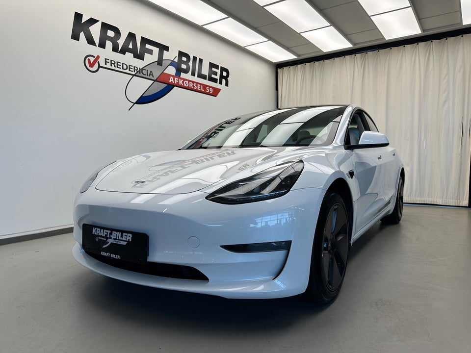 Tesla Model 3 Long Range AWD 4d