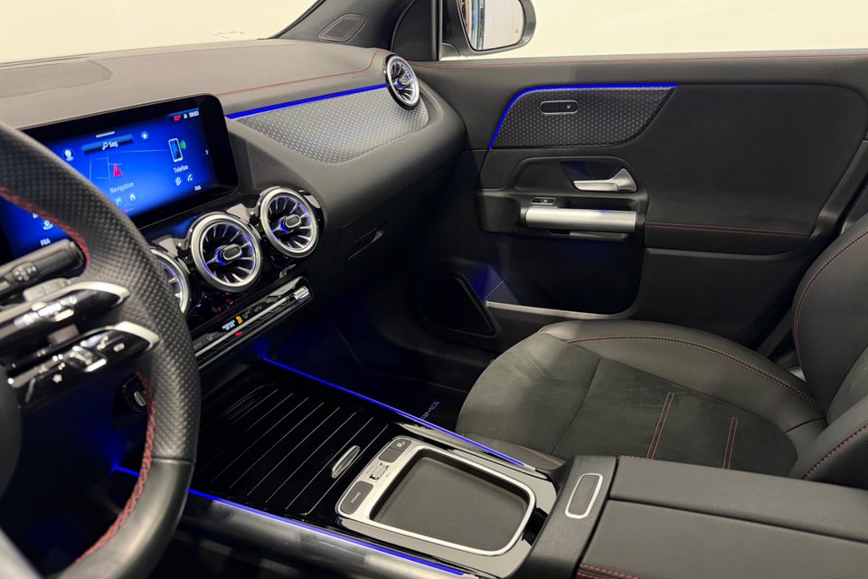 Mercedes EQA300 AMG Line 4Matic 5d