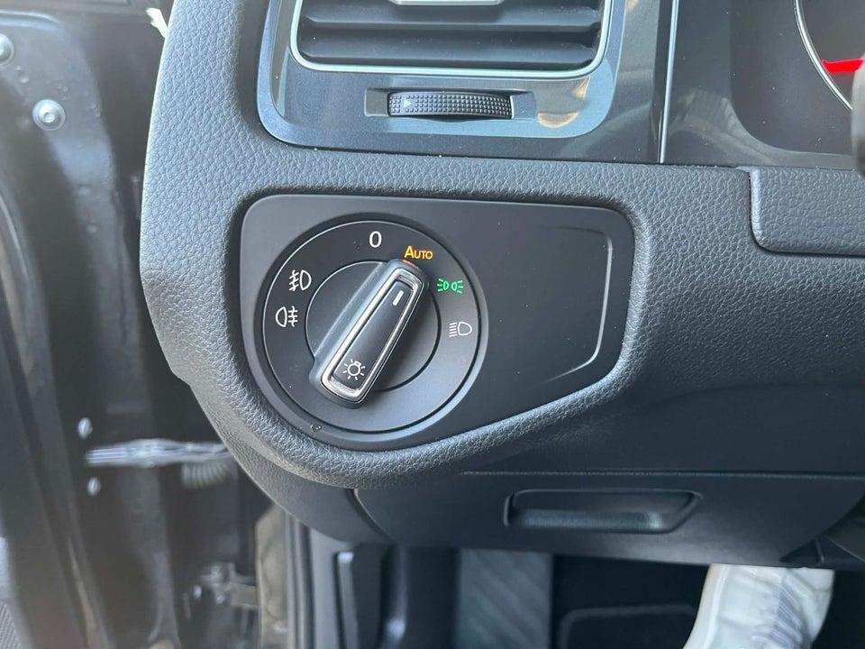 VW Golf VII 1,5 TSi 130 Comfortline DSG 5d