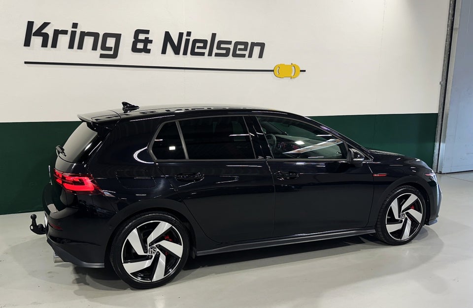 VW Golf VIII 2,0 GTi DSG 5d
