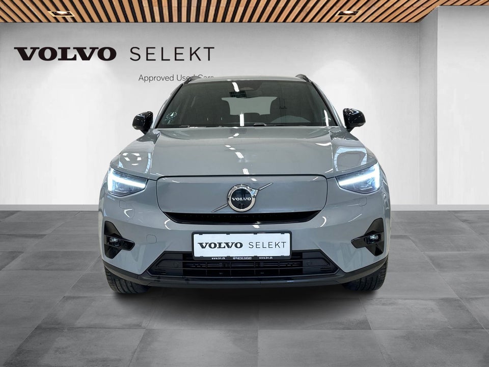 Volvo EX40 Extended Range Plus 5d