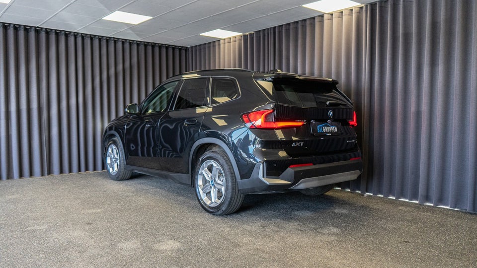 BMW iX1 eDrive20 X-Line 5d