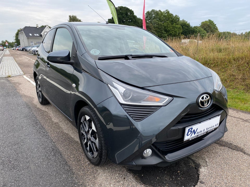 Toyota Aygo 1,0 VVT-i x-press 5d