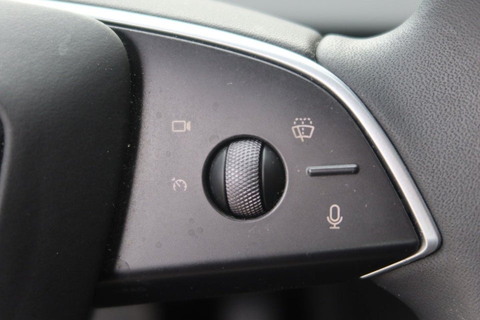 Tesla Model 3 RWD 4d