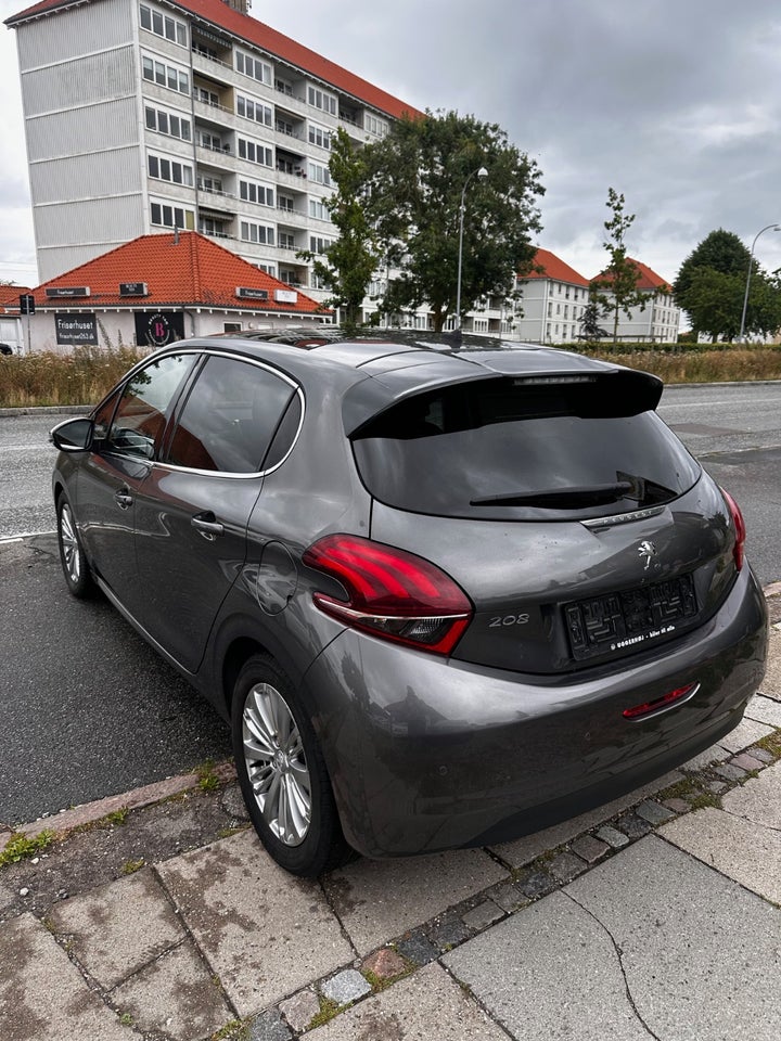 Peugeot 208 1,5 BlueHDi 100 Prestige Sky 5d