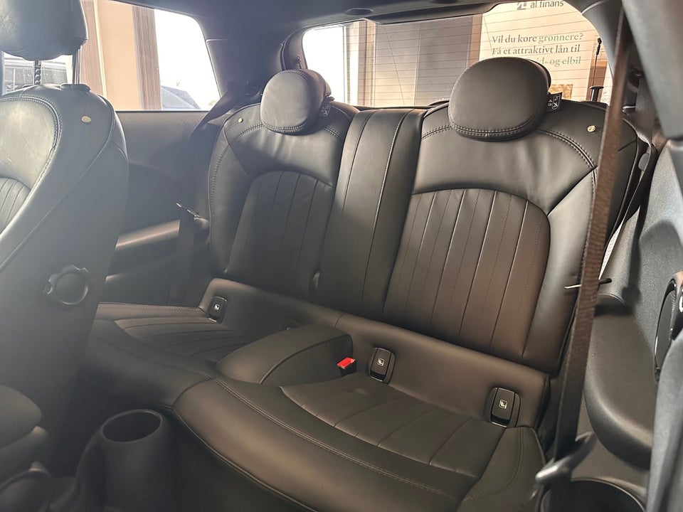 MINI Cooper SE Maximise 3d