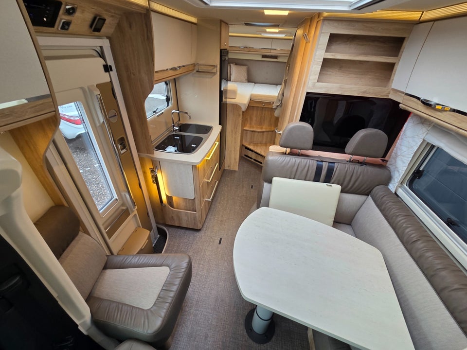 Euramobil T676 EB 2,0 CDi aut. 3d