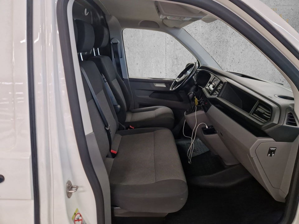 VW Transporter 2,0 TDi 150 Kassevogn DSG lang