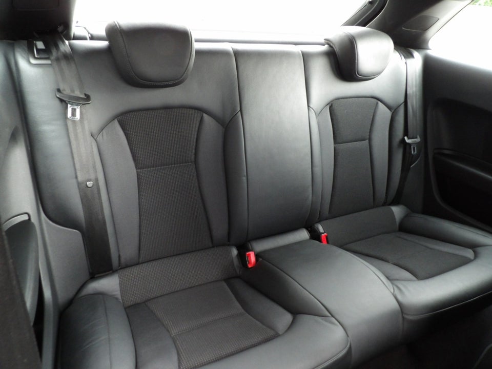 Audi A1 1,4 TFSi 185 Ambition S-line S-tr. 3d