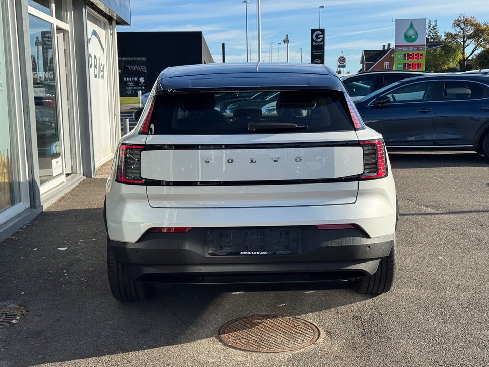 Volvo EX30 Extended Range Plus 5d