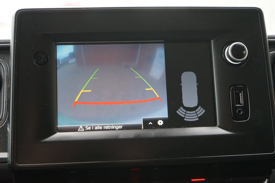 Nissan NV400 2,3 dCi 150 L2H2 Kassevogn