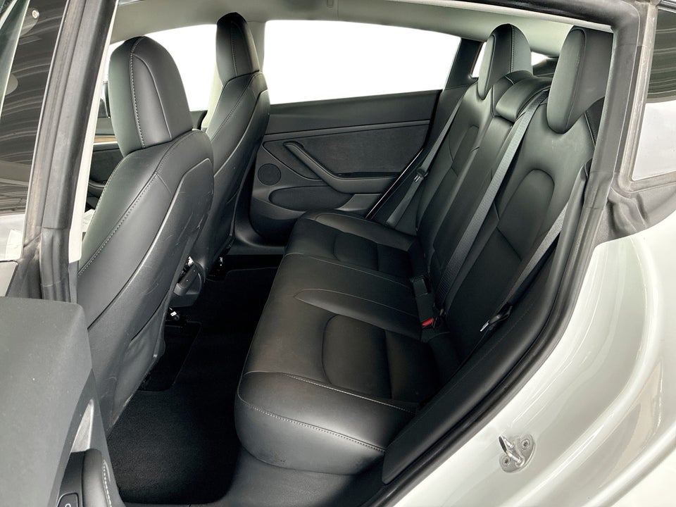 Tesla Model 3 Long Range AWD 4d