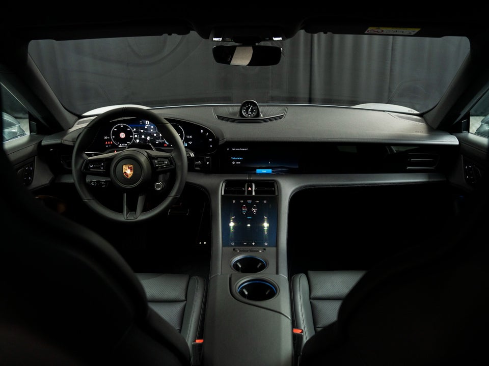 Porsche Taycan Performance+ Black Edition Sport Turismo 5d