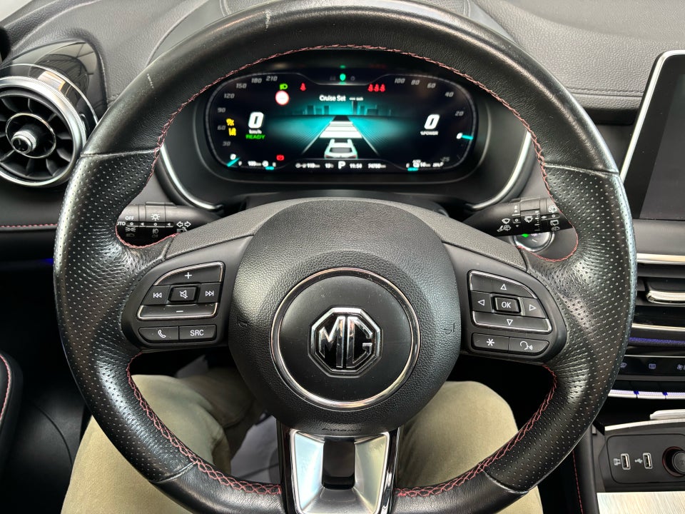 MG EHS 1,5 PHEV Luxury 5d