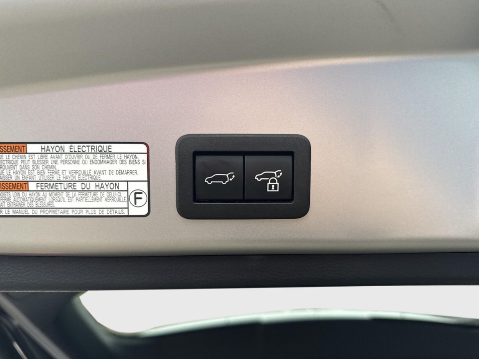 Toyota Corolla Cross 2,0 Hybrid Style Comfort CVT 5d