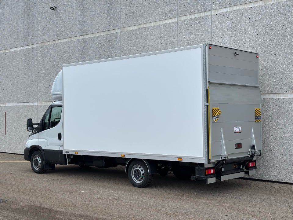 Iveco Daily 3,0 35S18 4100mm Alukasse m/lift AG8