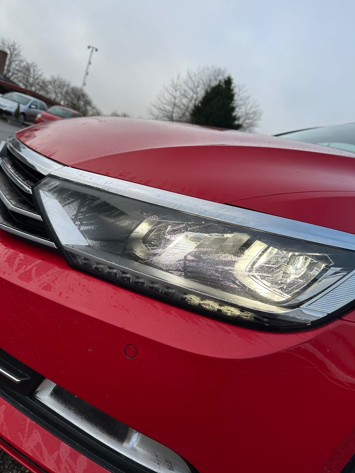 VW Passat 1,6 TDi 120 Highline Variant DSG 5d