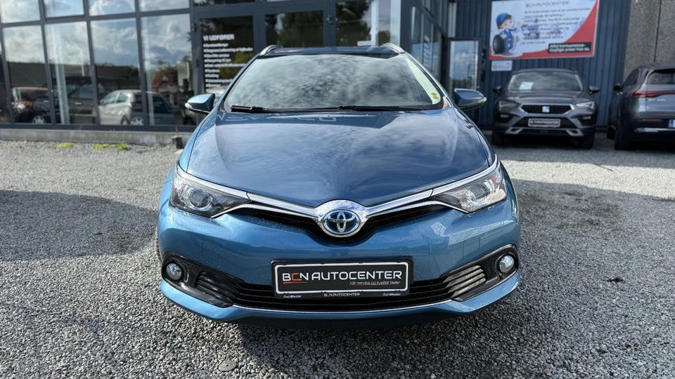 Toyota Auris 1,8 Hybrid H2 Comfort Touring Sports CVT 5d