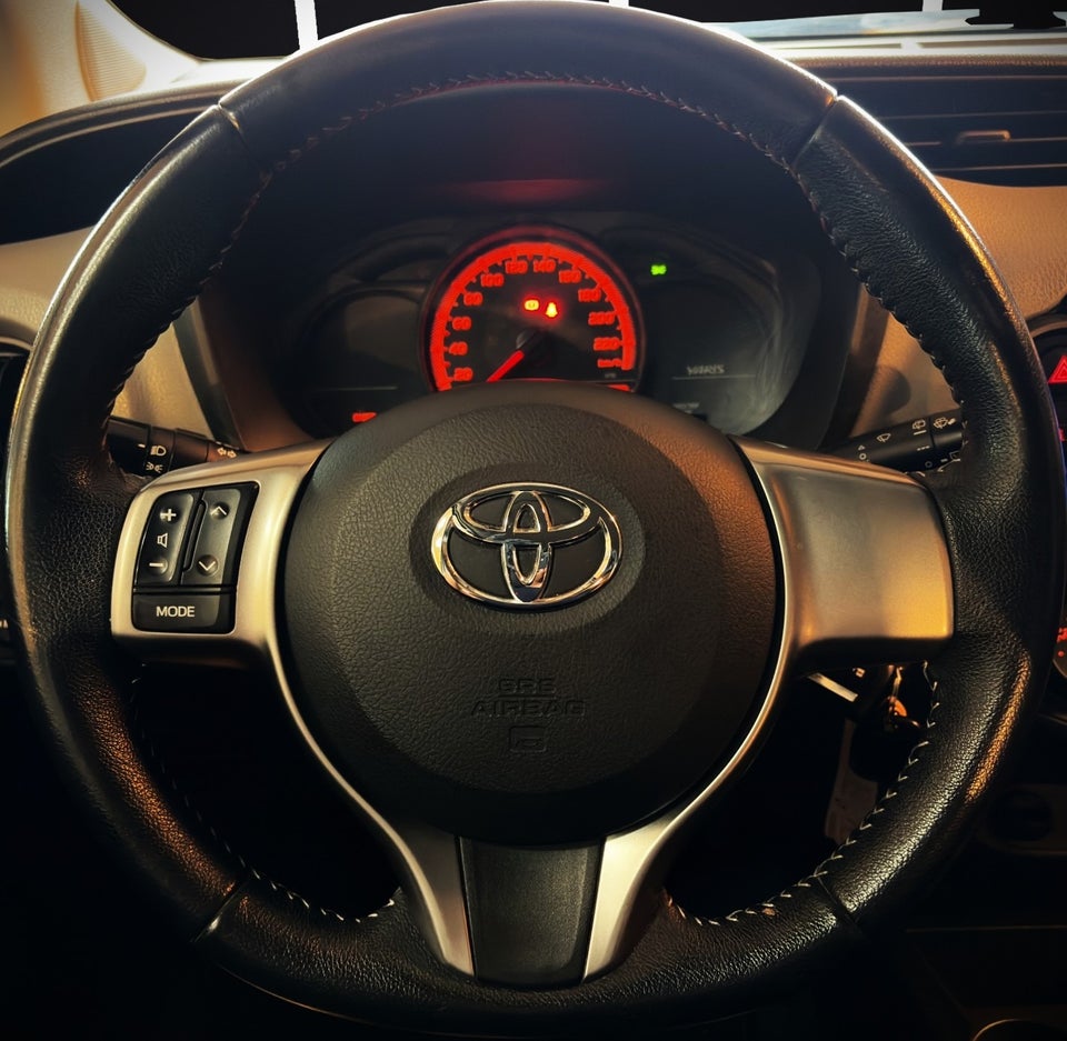 Toyota Yaris 1,0 VVT-i T1 Style 5d