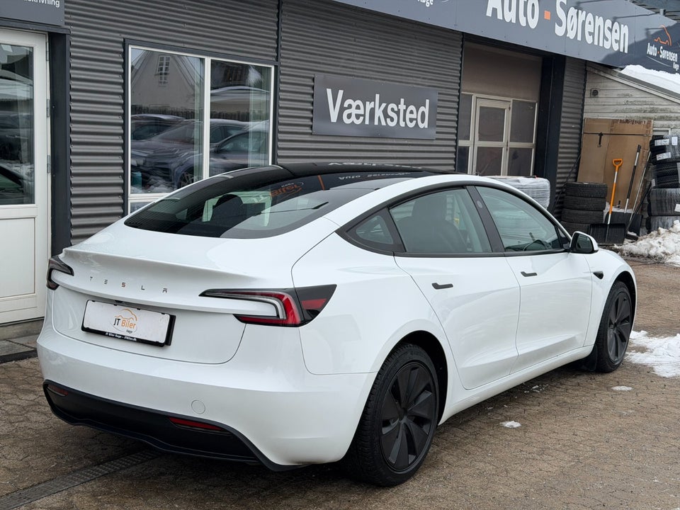 Tesla Model 3 RWD 4d