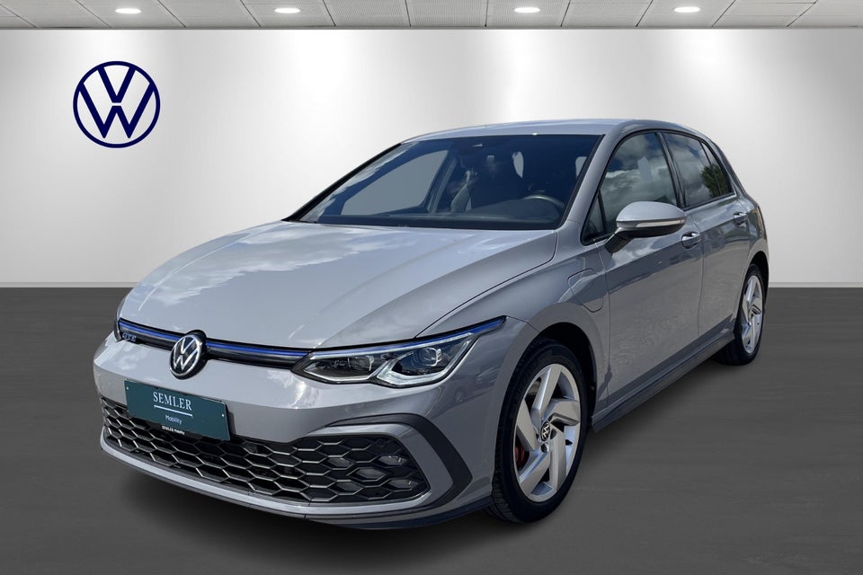 VW Golf VIII 1,4 GTE DSG 5d