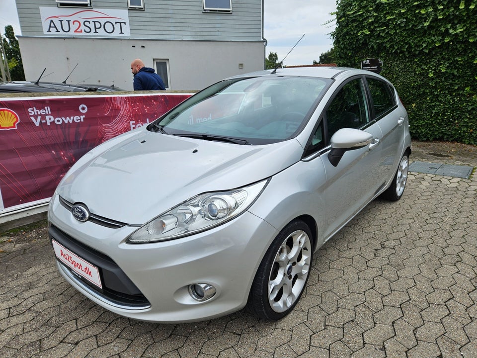 Ford Fiesta 1,4 Titanium aut. 5d