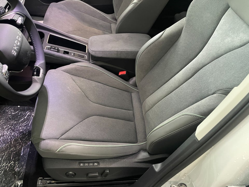 Skoda Enyaq 85 iV Lounge Premium 5d