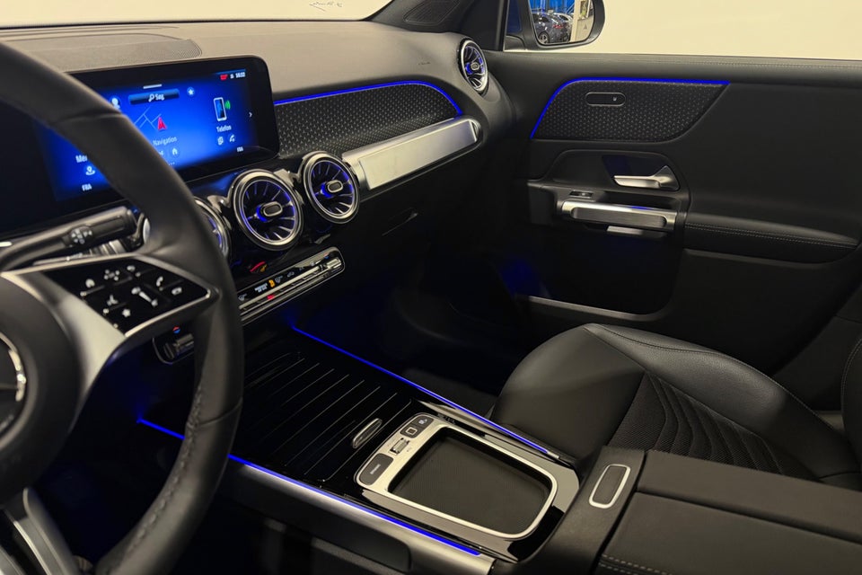 Mercedes EQA300 Progressive 4Matic 5d