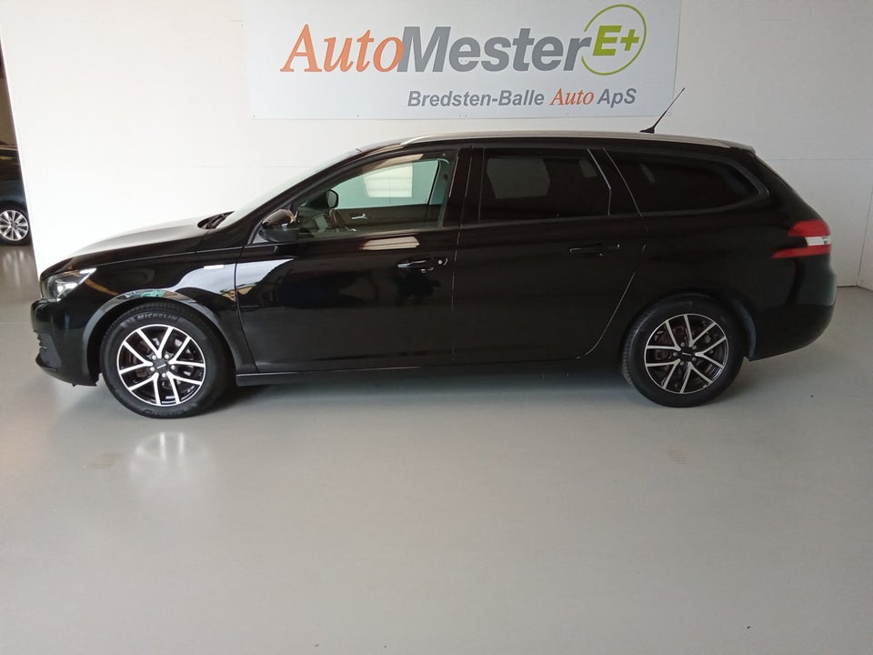 Peugeot 308 1,5 BlueHDi 130 Style SW 5d