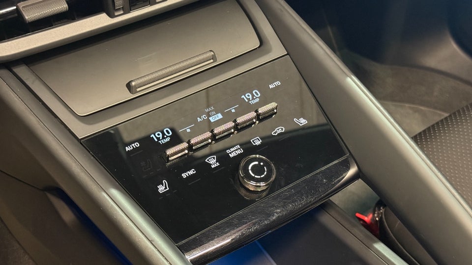 Porsche Macan Turbo 5d