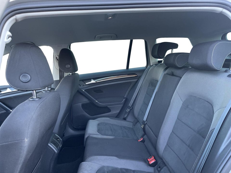 VW Golf VII 1,5 TSi 150 Highline Connect Variant DSG 5d