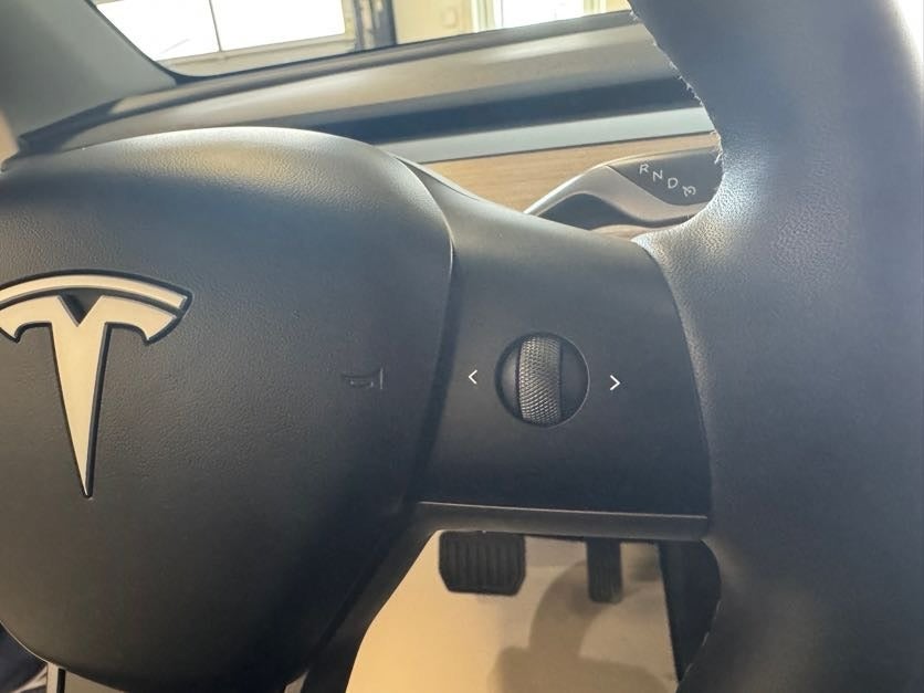 Tesla Model Y Long Range RWD 5d